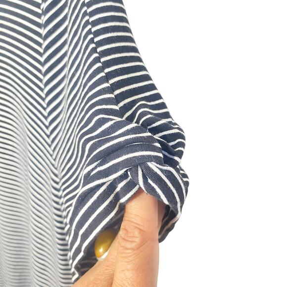 Chico's Size 2 (M) Black White Stripe Scoop Neck Short Sleeve Jersey Knit Dress - Picture 4 of 6